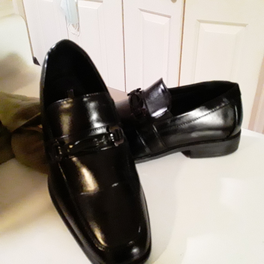 Mens shoes